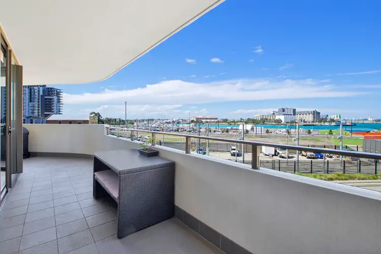 208/12 Bellevue Street, Newcastle NSW 2300