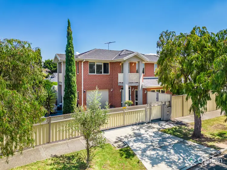 37 Admirals Crescent, Taylors Lakes VIC 3038