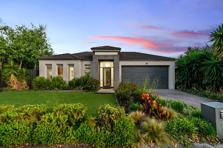 99 Hillcrest Drive
