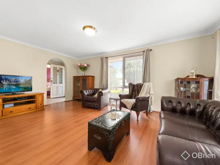 Fourth view of Homely house listing, 1 Cathie Court, Narre Warren VIC 3805
