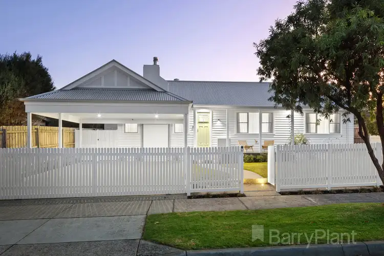 18 Farnham Road, Bayswater VIC 3153