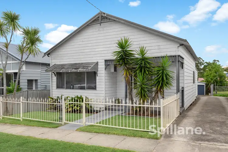 8 Robert Street, Jesmond NSW 2299