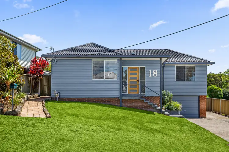 18 Rose Parade, Unanderra NSW 2526