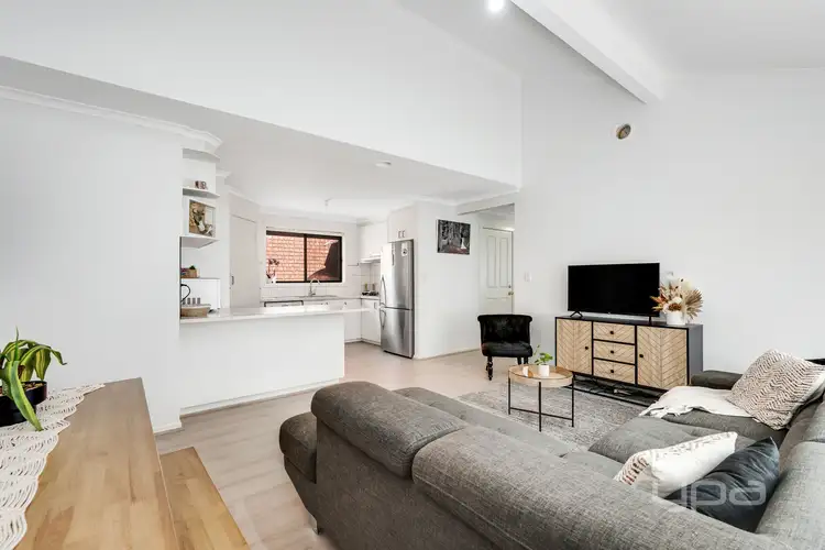 4 Hovea Close, Meadow Heights VIC 3048