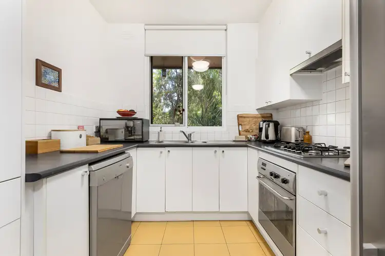 Sixth view of Homely apartment listing, 2/2 Dickens Street, Elwood VIC 3184