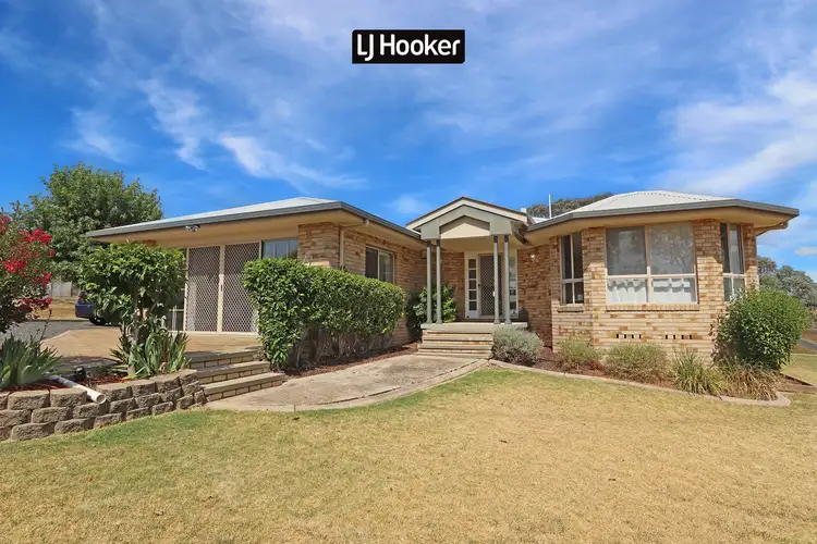 58 Osterley Terrace, Inverell NSW 2360