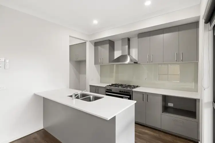 Second view of Homely house listing, 31 Paddock Circuit, Sunbury VIC 3429