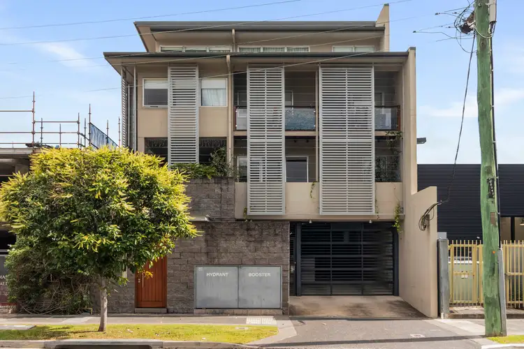 2/15 Halford Street, Newstead QLD 4006