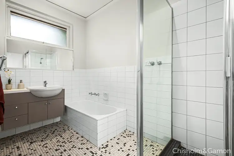 Fifth view of Homely apartment listing, 4/6 John Street, Elwood VIC 3184