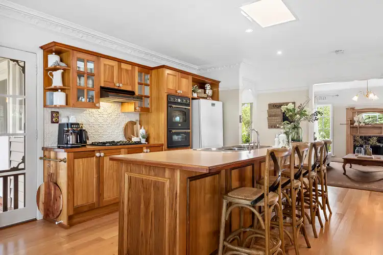 Fifth view of Homely house listing, 10 Elmore Avenue, Croydon VIC 3136
