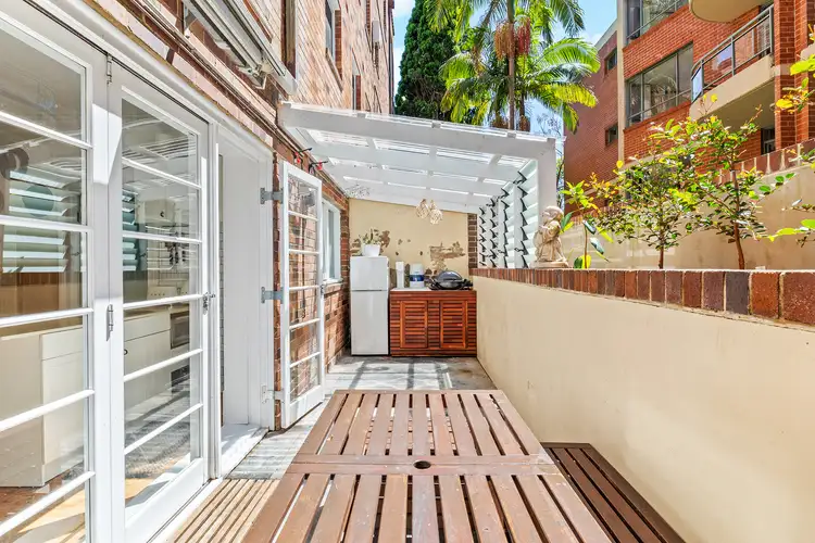 Third view of Homely studio listing, 1/27 Billyard Avenue, Elizabeth Bay NSW 2011