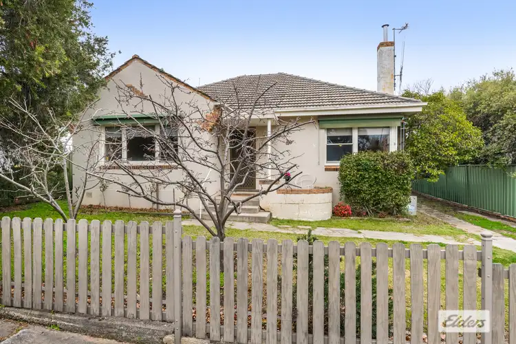 38 Hammer Street, Flora Hill VIC 3550