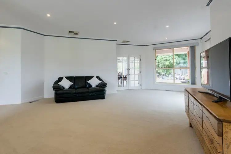 Second view of Homely house listing, 9 Templeman Court, Aspendale Gardens VIC 3195