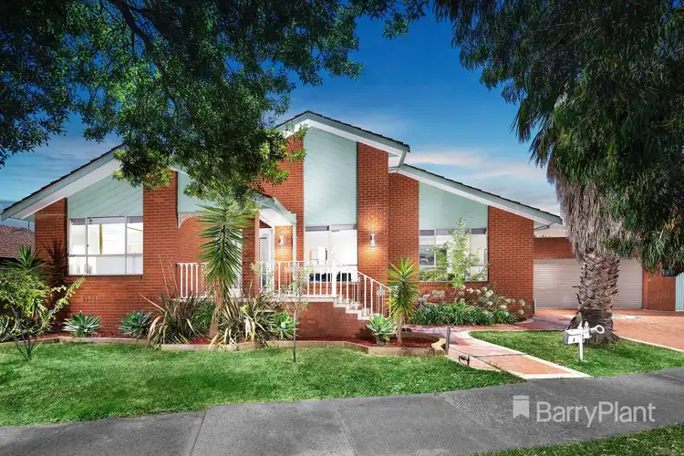 8 Jacaranda Drive, Mill Park VIC 3082