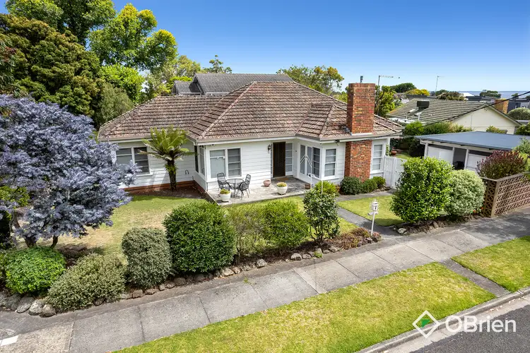 6 Melville Avenue, Frankston VIC 3199