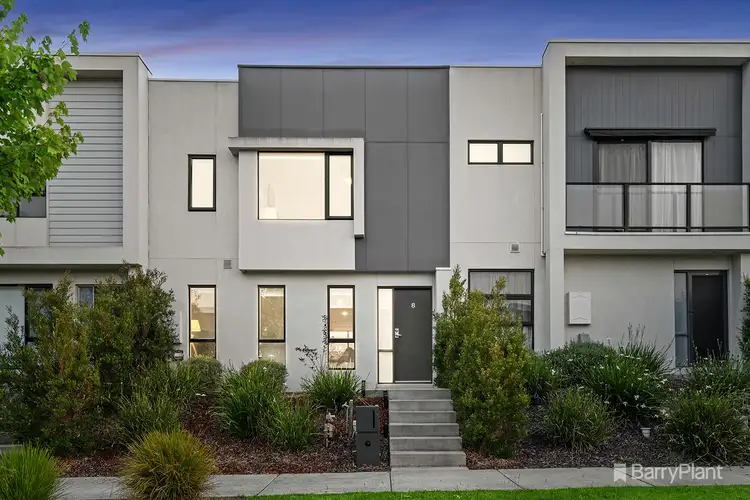 8 Yeoman Lane, Chirnside Park VIC 3116