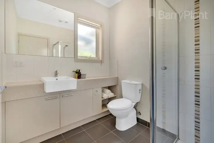 Sixth view of Homely unit listing, 1/172 Purinuan Road, Reservoir VIC 3073