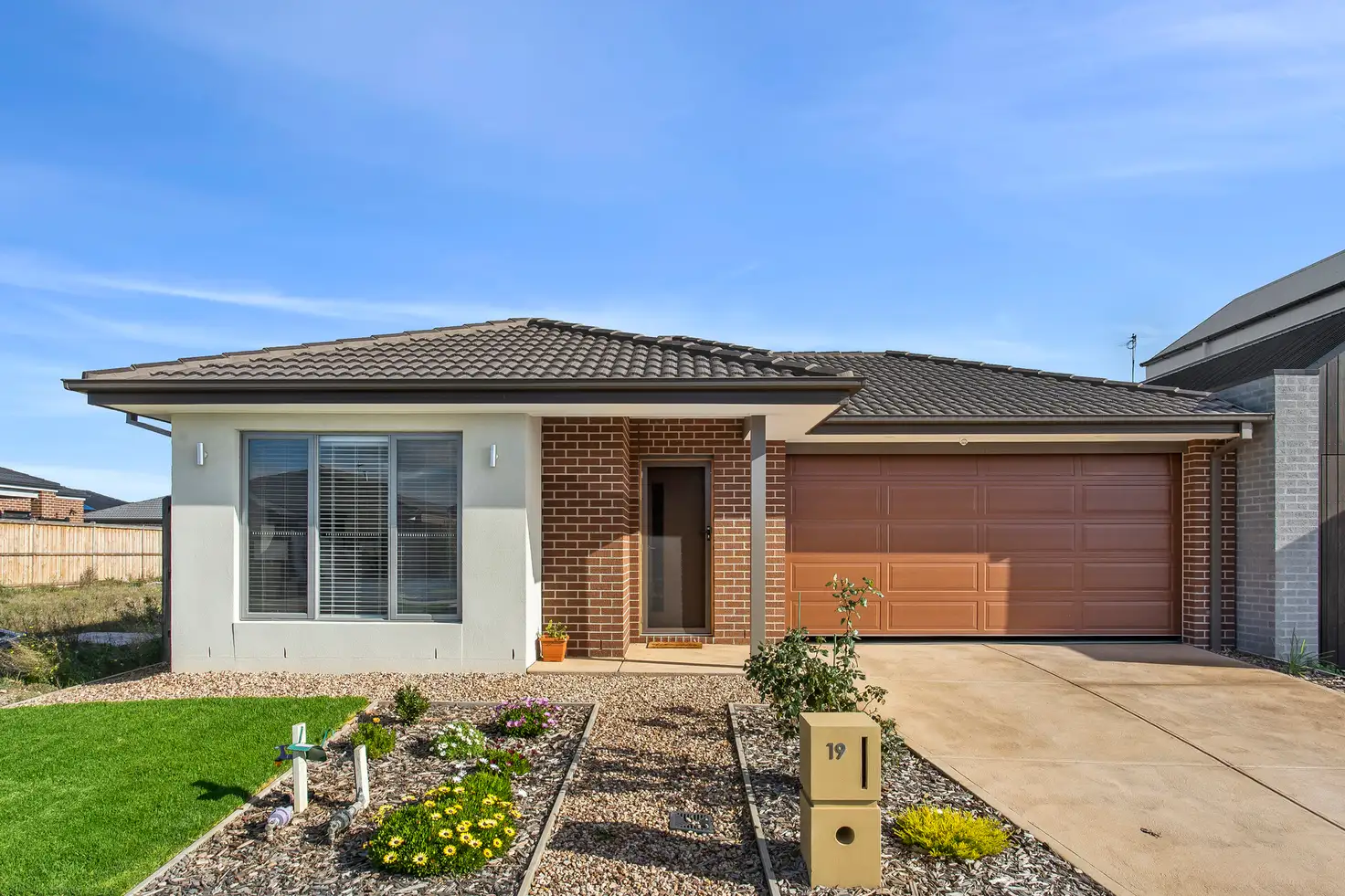 Main view of Homely house listing, 19 Havant Circuit, Charlemont VIC 3217