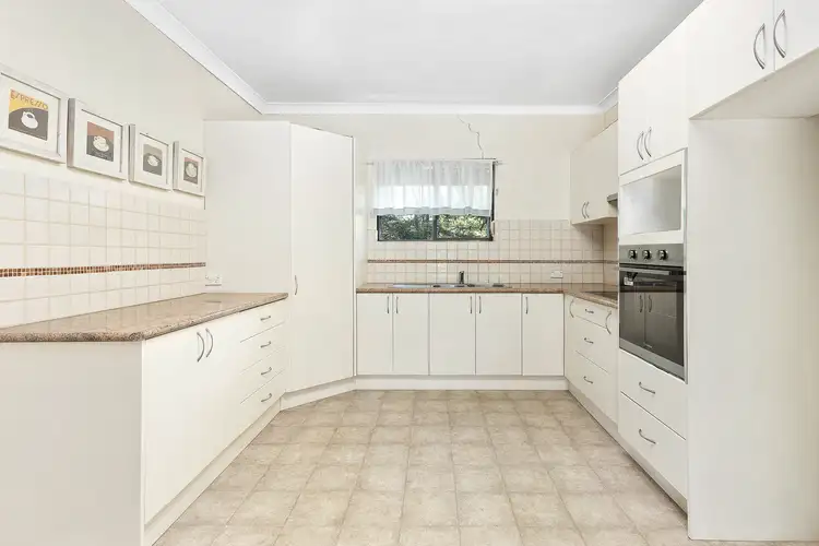 1/1-5 Oratava Avenue