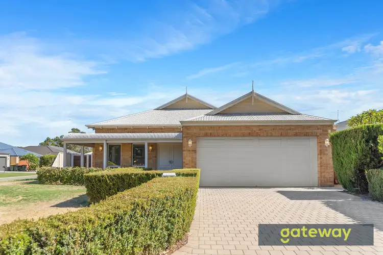8 Warru Gardens, Success WA 6164