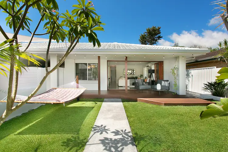 12 Illaroo Street, Palm Beach QLD 4221