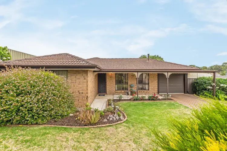 27 Lyons Circuit, Trott Park SA 5158