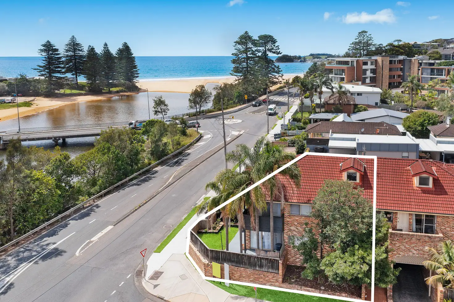 Main view of Homely townhouse listing, 1/174 Terrigal Drive, Terrigal NSW 2260