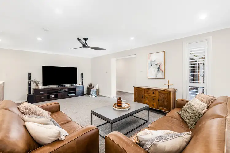 Second view of Homely house listing, 33 Kempe Parade, Kings Langley NSW 2147