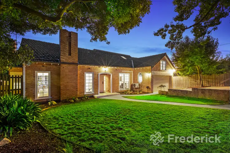 2 Nepean Street, Glen Iris VIC 3146