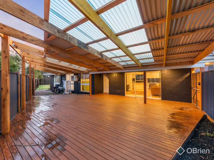 4 Redwood Court, Junction Village VIC 3977
