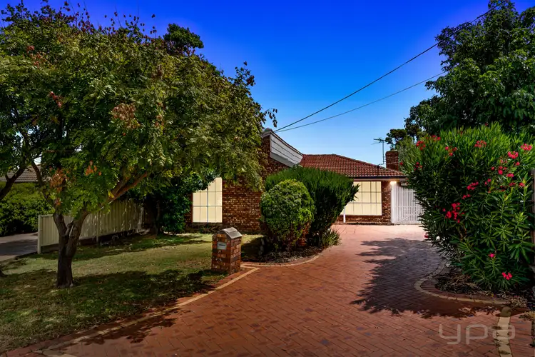 Second view of Homely house listing, 39 Iluka Drive, Werribee VIC 3030