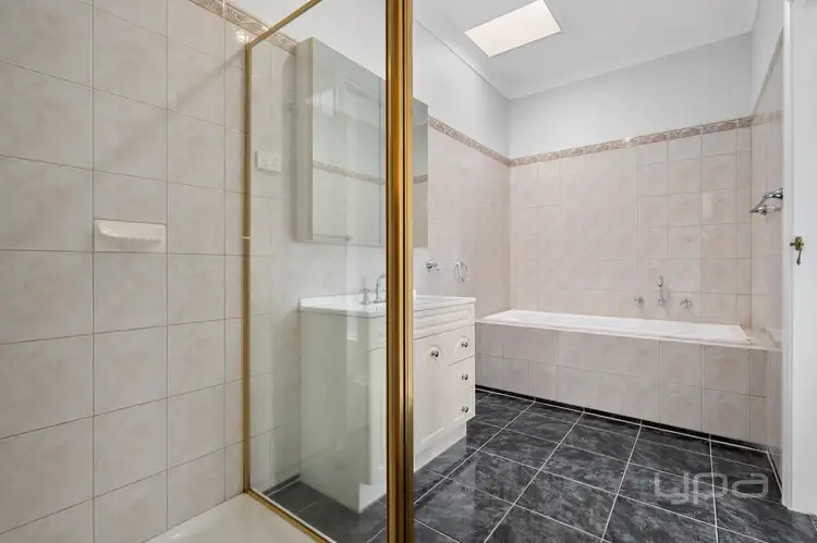 Sixth view of Homely house listing, 2/2 Joybells Crescent, Tarneit VIC 3029
