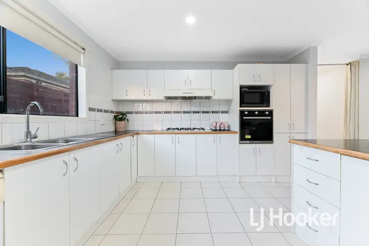 Fourth view of Homely house listing, 8 Niagara Court, Hampton Park VIC 3976