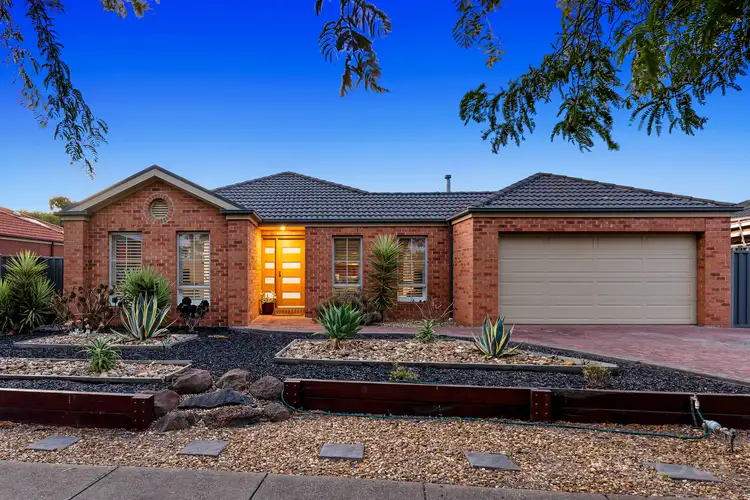 Sixth view of Homely house listing, 2 Mulwala Court, Manor Lakes VIC 3024