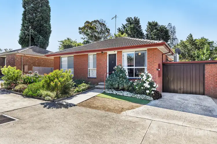 10 Burnbank Close, Lake Wendouree VIC 3350