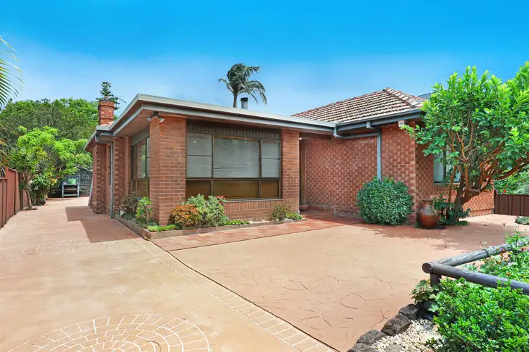 1 Exeter Avenue, North Wollongong NSW 2500
