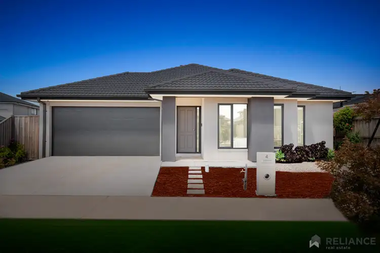 4 Ravine Place, Thornhill Park VIC 3335