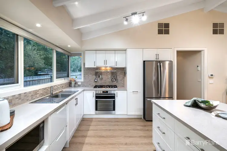 Fifth view of Homely house listing, 3 Isabel Close, Mount Evelyn VIC 3796