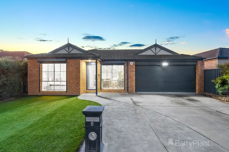 8 Mallee Circuit, Pakenham VIC 3810