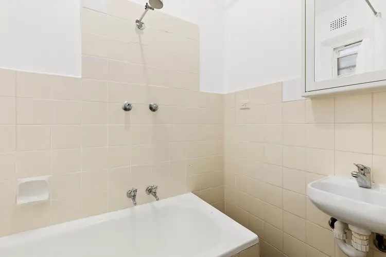 Fifth view of Homely studio listing, 19/3 Crick Avenue, Potts Point NSW 2011