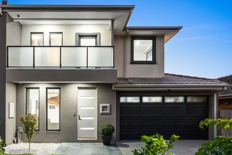 8A Renshaw Street, Doncaster East VIC 3109