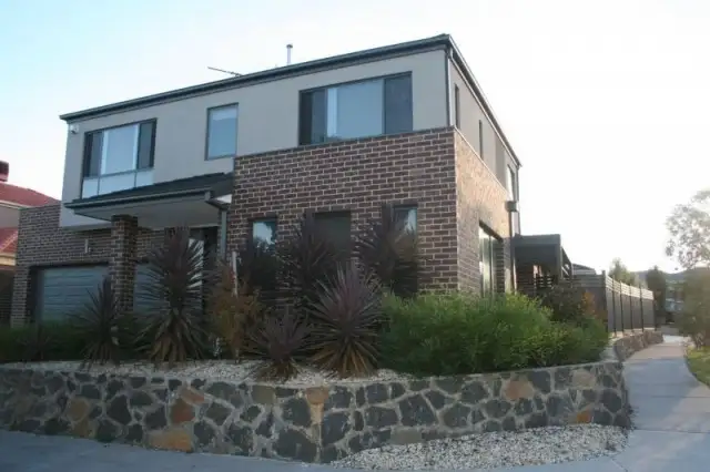 42 Hyde Park Avenue, Craigieburn VIC 3064