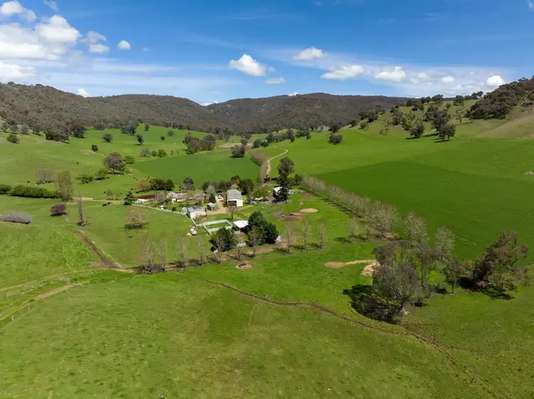 382 Meadow Creek Road, Tumut NSW 2720