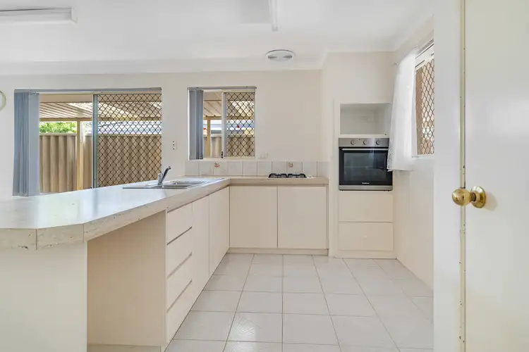 Fifth view of Homely house listing, 4/82 Hamilton Street, Cannington WA 6107