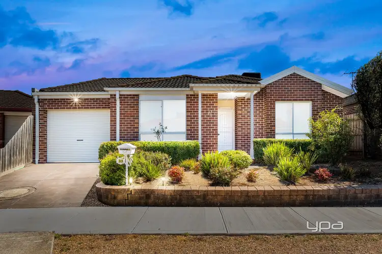 Main view of Homely house listing, 33 Pimelea Way, Hillside VIC 3037