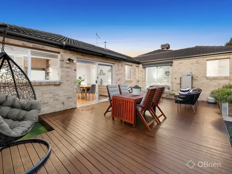 2/10 Millicent Avenue, Carrum VIC 3197