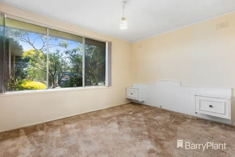 Sixth view of Homely house listing, 8 Walnut Court, Mulgrave VIC 3170