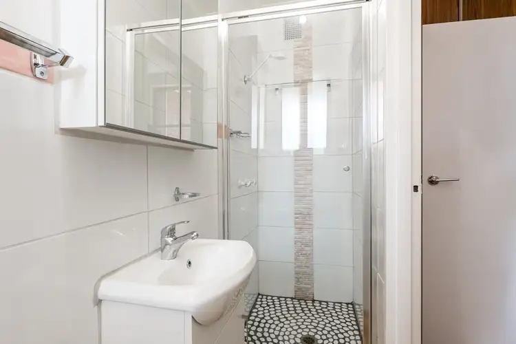 Fifth view of Homely unit listing, 3/20 Heytesbury Street, Herne Hill VIC 3218