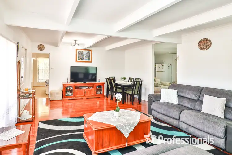 Fifth view of Homely house listing, 19 Elizabeth Avenue, Mildura VIC 3500