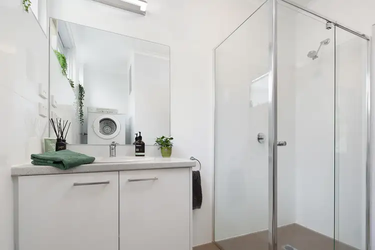 Fourth view of Homely apartment listing, 2/33 Fulton Street, St Kilda East VIC 3183